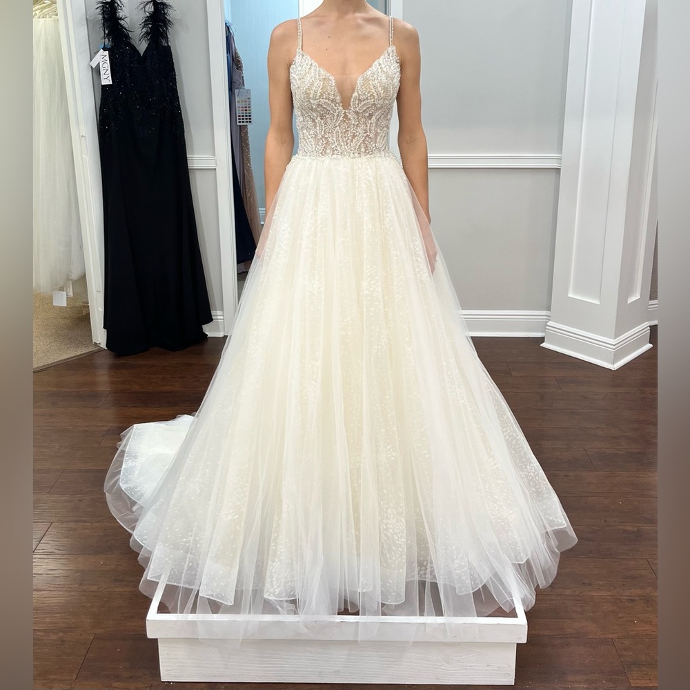 Casablanca Wedding Dress NWT